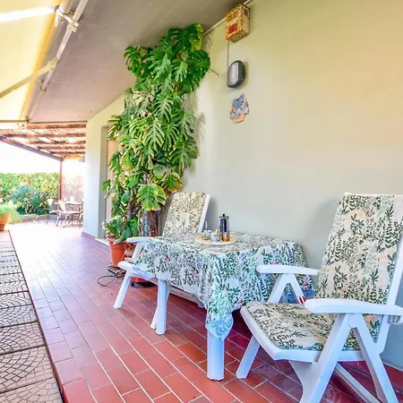 2 Bedroom Cozy In * Viareggio