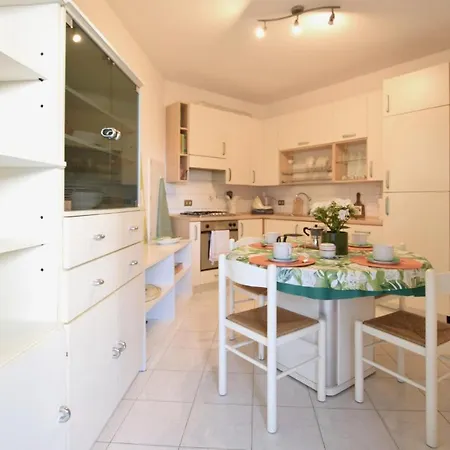 2 Bedroom Cozy In